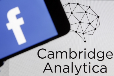 Cambridge Analytica s-a închis