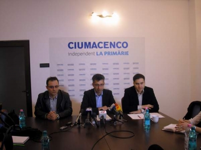 Ciumacenco îşi prezintă echipa şi răspunde acuzelor venite de la adversari