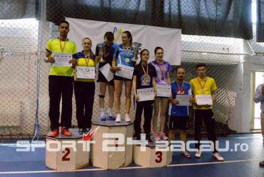 Cătălina Simionescu şi Cosmin Panfil, medaliaţi la Memorialul de badminton „Vasile Lepădatu”