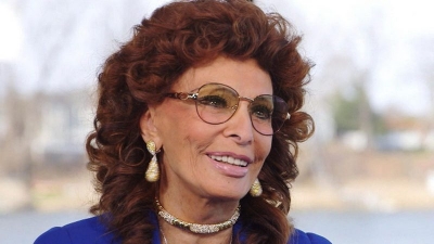 Sophia Loren revine pe marile ecrane după o pauză de un deceniu