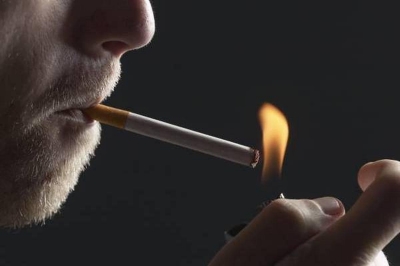Fumatul social, la fel de nociv pentru inimă ca şi cel curent