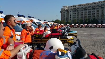 Un echipaj gălăţean, la prima aniversare a Zilei Naţionale a Ambulanţei