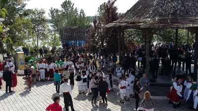 Festivalul Scrumbiei 2016 - peşte mai scump, lume mai puţină