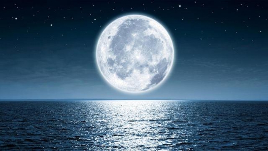 Luna este bogată în apă, potrivit unui nou studiu