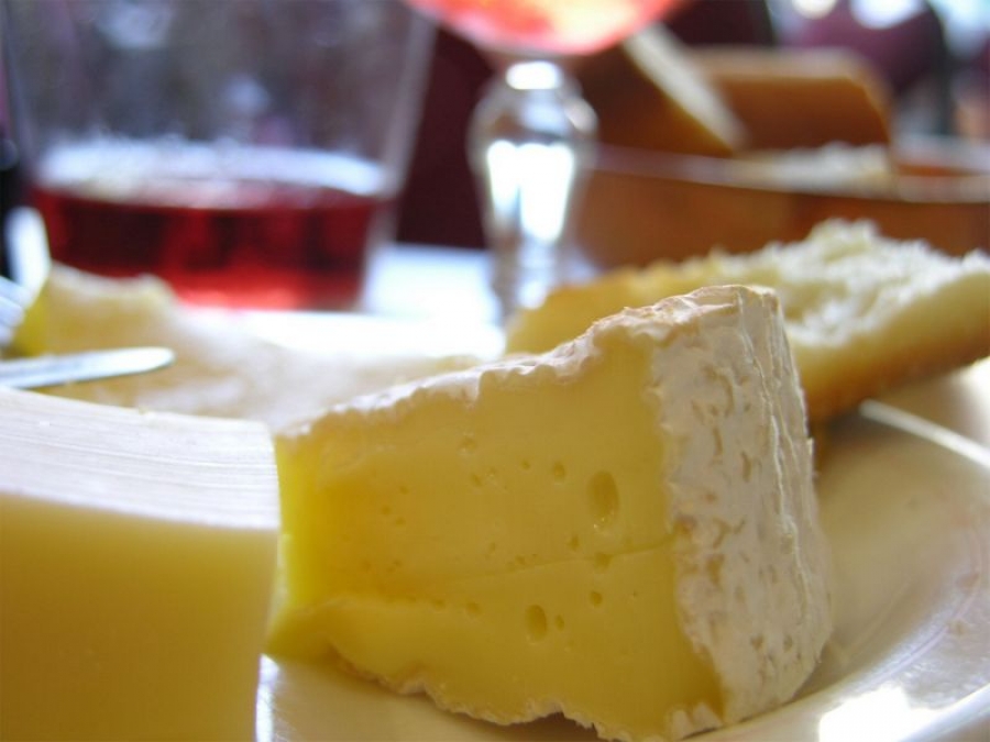 Cum influenţează muzica gustul brânzei