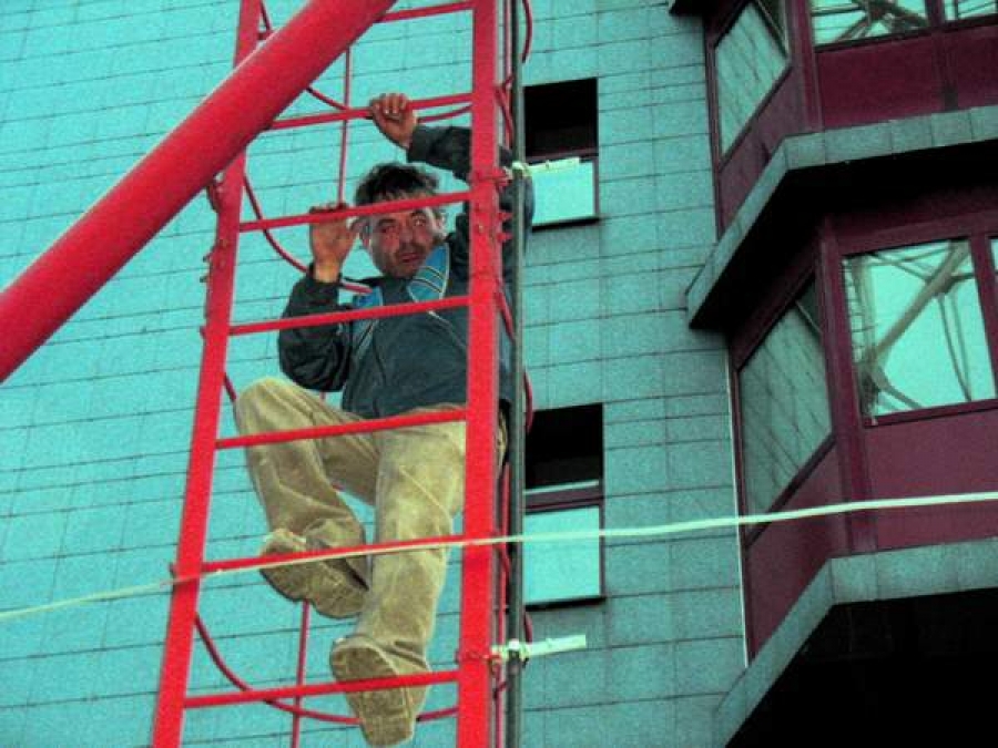 9 luni fără salariu l-au adus în pragul disperării