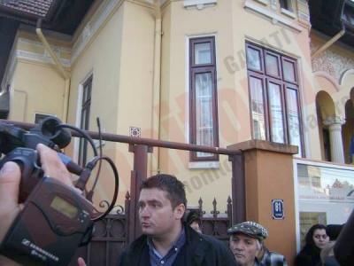 Consilierul local Cătălin Cristache a protestat împotriva conducerii actuale a PDL Galaţi
