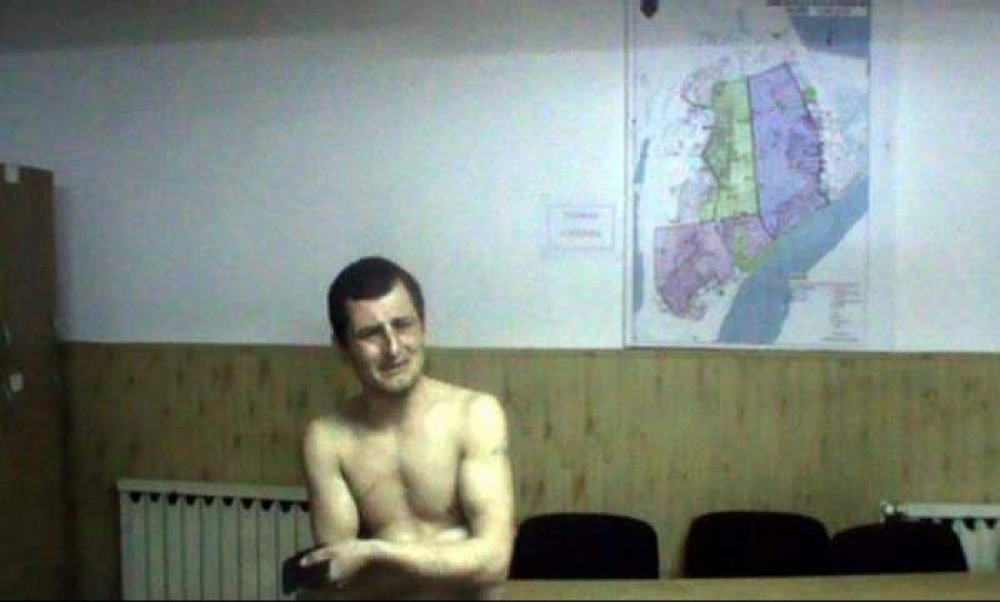 Spectacol la „nudul gol”, întrerupt de Poliţia Locală