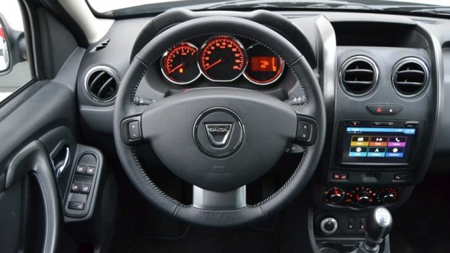 Dacia recheamă 2032 de autovehicule Duster în service