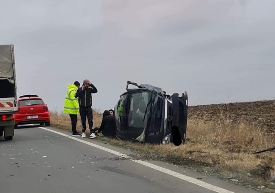 Accident cu 3 răniţi între Smârdan şi Schela