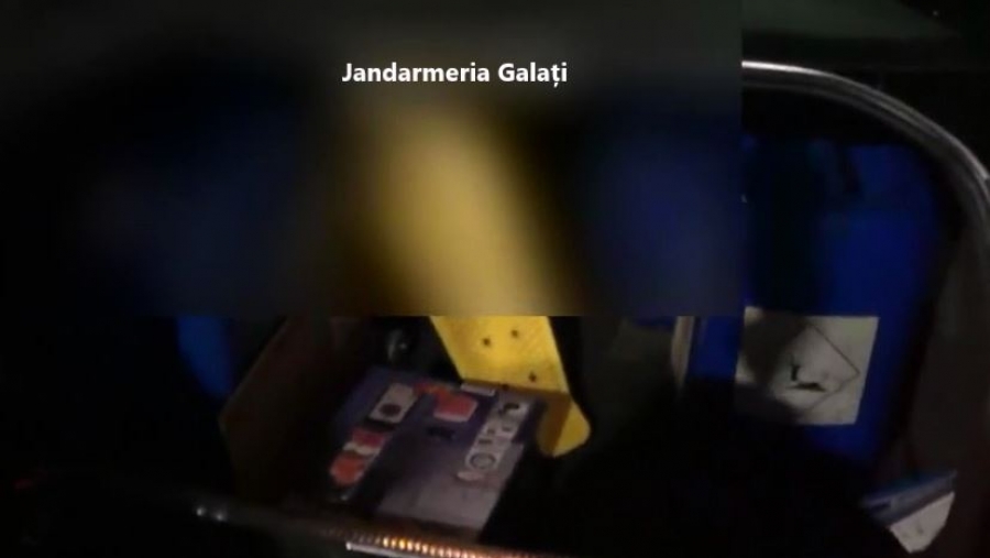 VIDEO: Furau motorină de la utilajele parcate în poligonul auto Barboşi