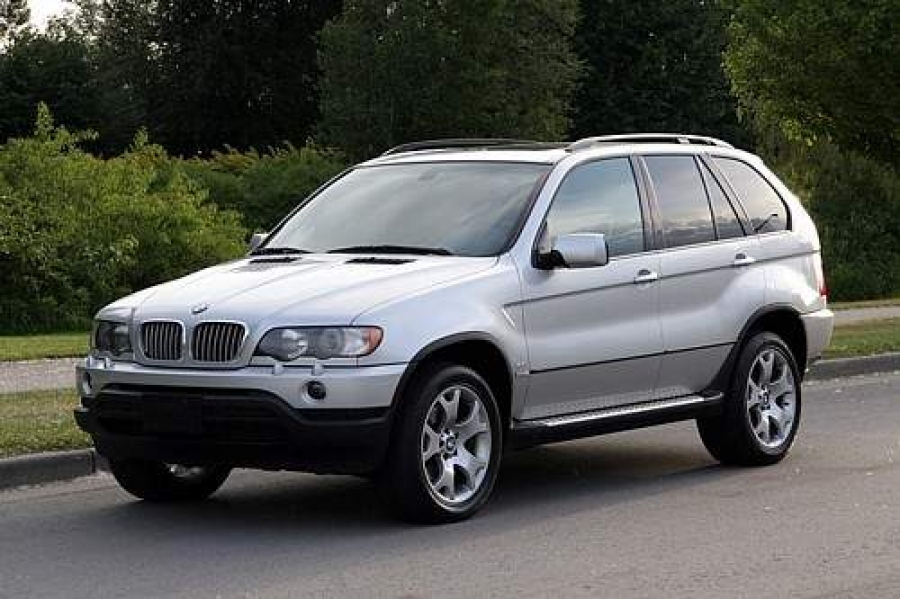 BMW X5 furat din Germania, depistat la Galaţi