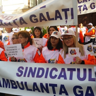Serviciul Judeţean de Ambulanţă Galaţi protestează în Capitală