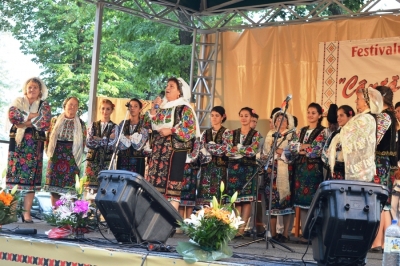 Încep înscrierile la Festivalul naţional de Folclor „Cântă de răsună lunca” Tecuci