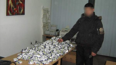 Maşină bulgărească cu ţigări moldoveneşti în anvelope, oprită la Galaţi-Rutier