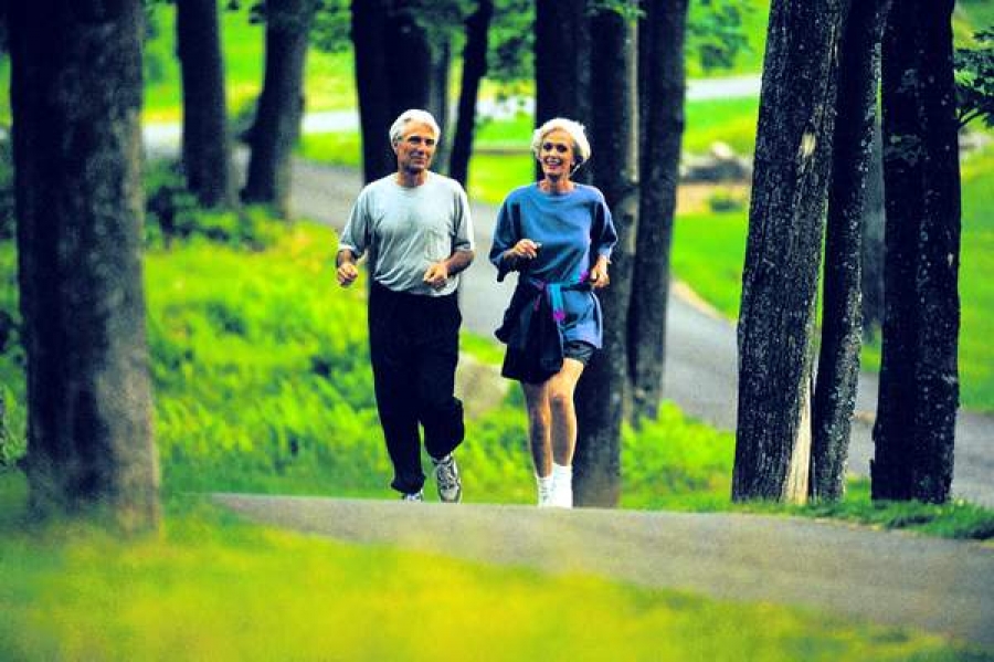 Exerciţiile fizice moderate îmbunătăţesc memoria persoanelor de peste 55 de ani