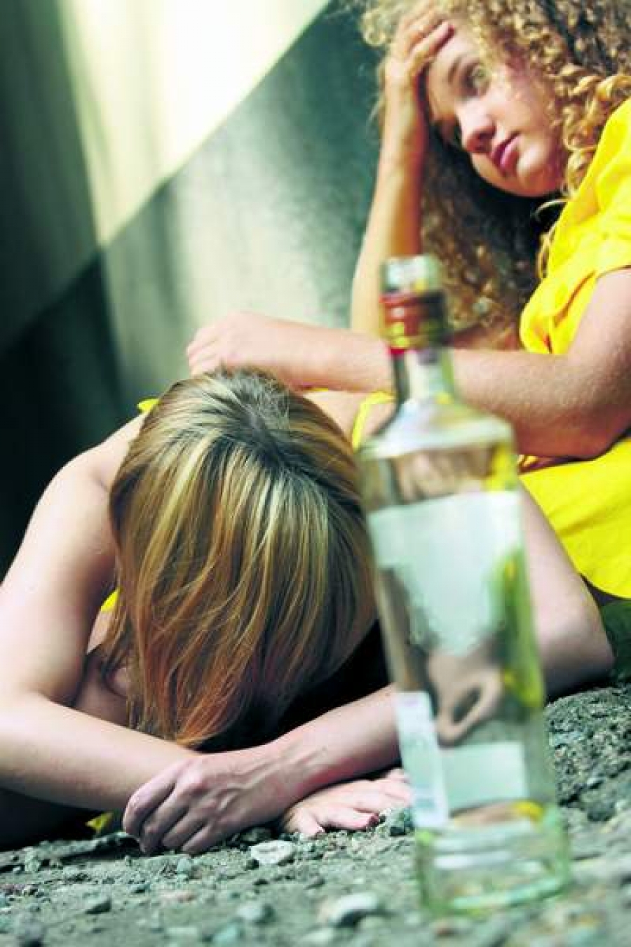 Fenomenul „binge drinking” a crescut îngrijorător în rândul tinerilor occidentali