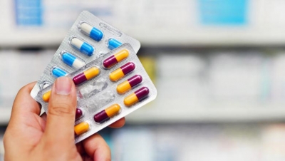 Medicamente împotriva COVID-19: dezamăgiri în serie produse de studiile clinice