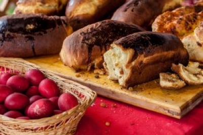 Galaţi: Primăria oferă ouă roşii şi cozonac persoanelor aflate în carantină