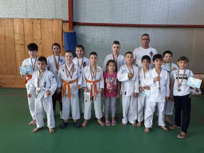 Sportivii de la Sakura Kiai, bronzaţi la propriu şi la figurat