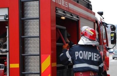 Incendiu într-un bloc din Micro 19