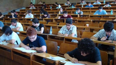 Modificările aduse Legii Educaţiei, "pentru unii mumă, pentru alţii ciumă"