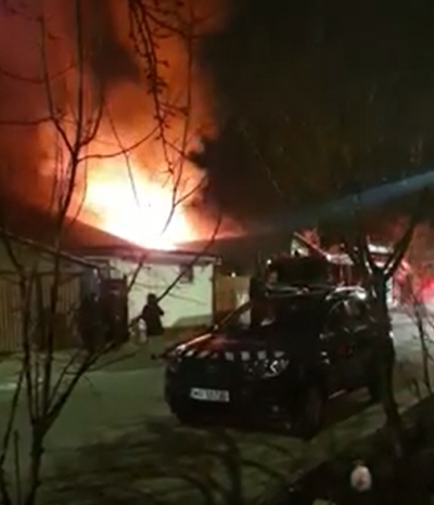 Brăila: Incendiu puternic în cartierul Radu Negru (VIDEO)