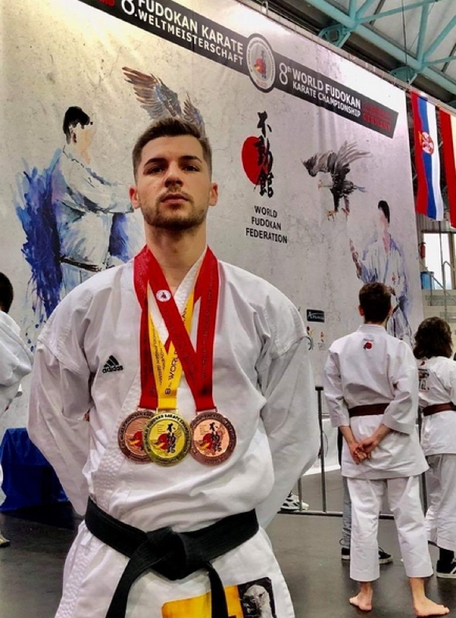 Poliţist gălăţean, medalie de aur la Campionatul Mondial de Karate Fudokan