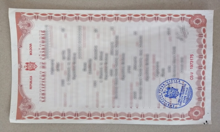 Certificat de căsătorie fals, descoperit la controlul de frontieră