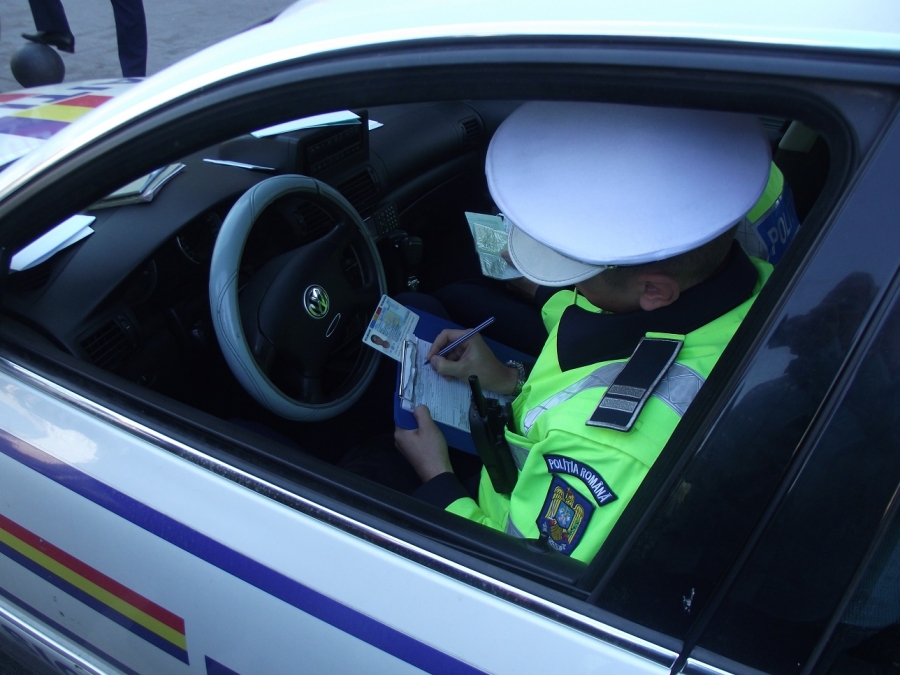 Şase şoferi beţi, fără permis sau şi beţi şi fără permis, prinşi de poliţişti