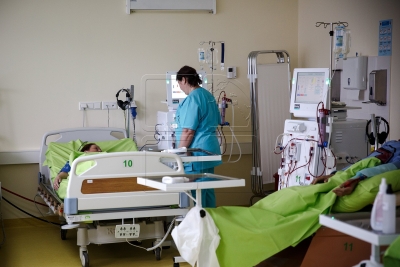Multe dispozitive medicale noi ajung pe piaţă înainte ca studiile de siguranţă şi eficienţă să fie publicate