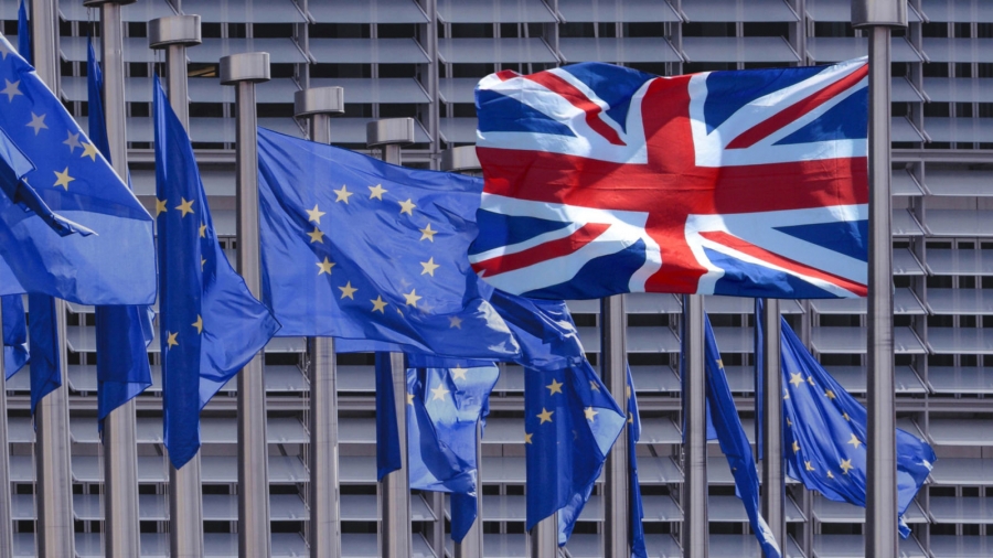 Brexitul ar putea costa Marea Britanie aproximativ 50 de miliarde de lire sterline