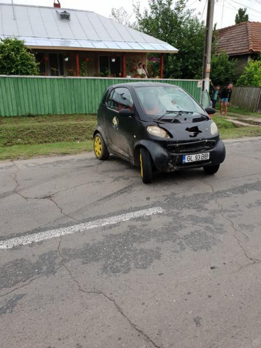 Accident mortal în judeţul Galaţi: Mamă şi fiică, spulberate de maşină