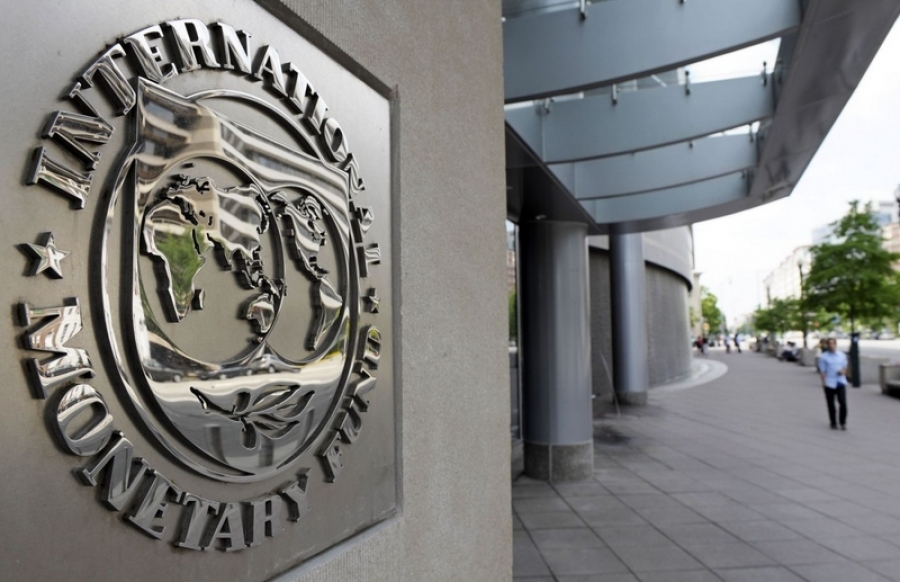 FMI: Majorarea salariilor din sectorul public şi modificările aduse pensiilor ar trebui reevaluate