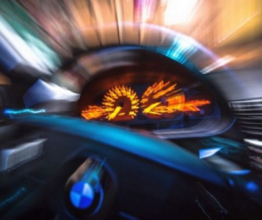 Zbura pe șosea cu 158 km/h