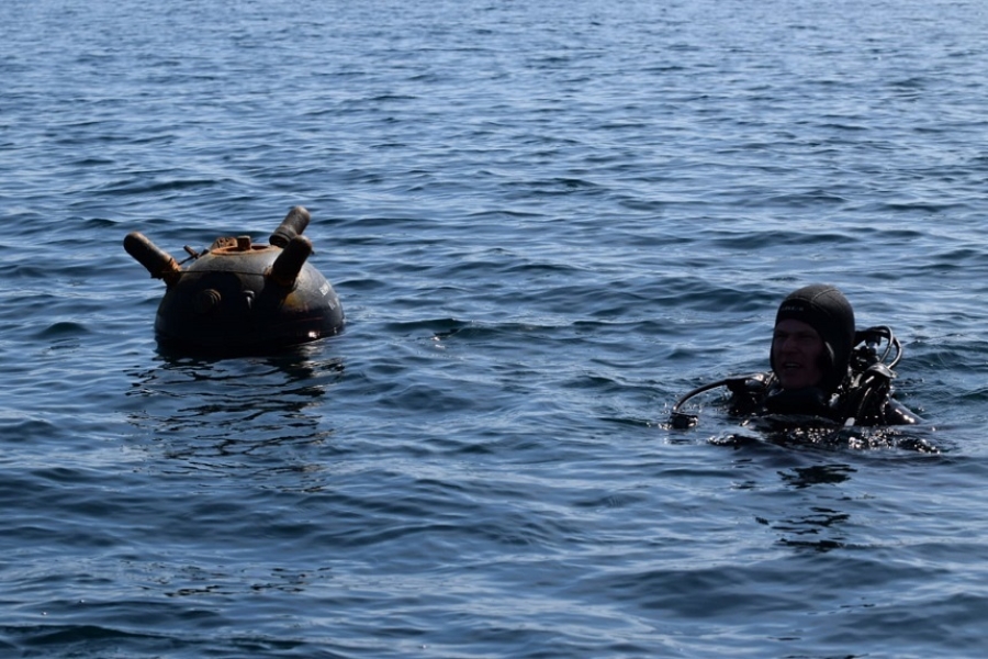 Misiune de distrugere a unei mine marine, în zona Eforie