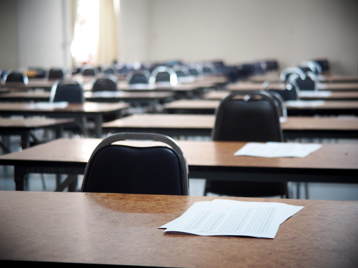 DEFINITIVAT 2023: 160 de profesori din Galaţi intră miercuri în examen