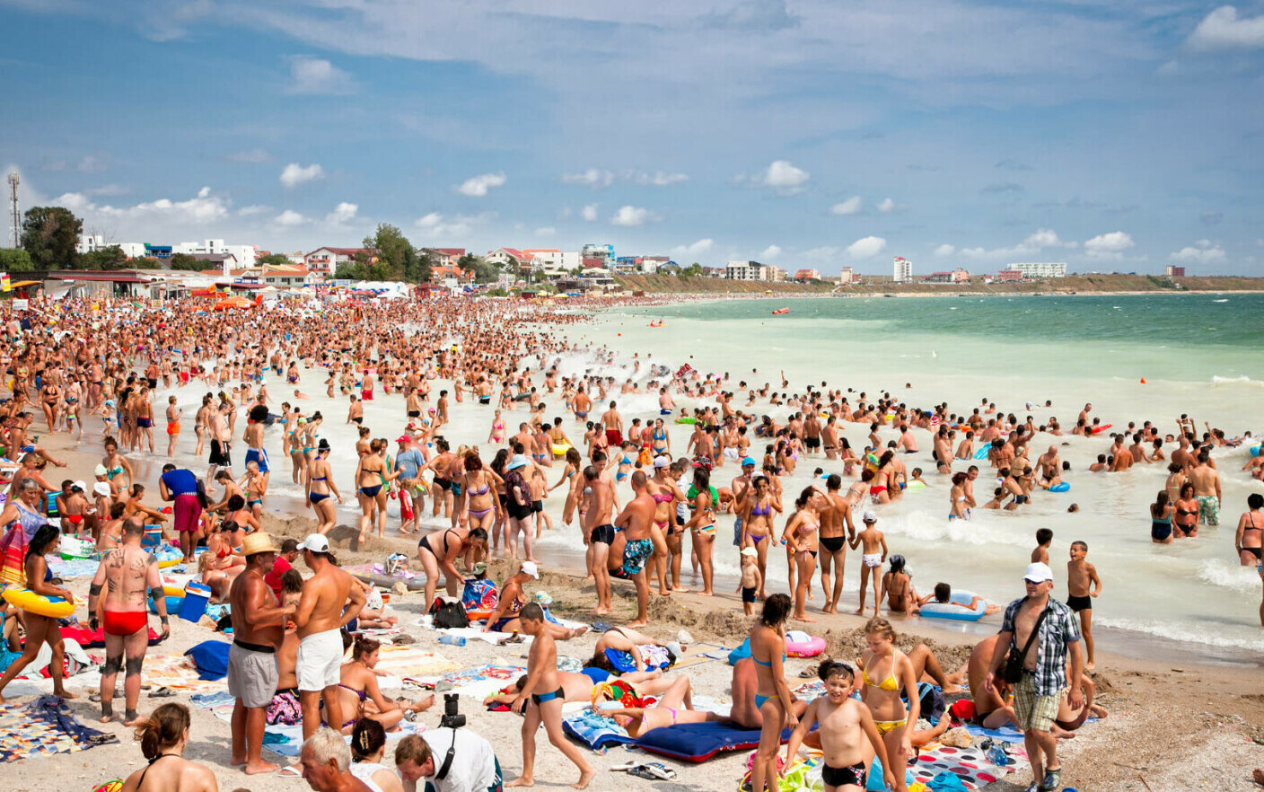 O vacanţă pe litoralul românesc a costat, în medie, 546 de euro pentru două persoane, în 2023 (turoperator)