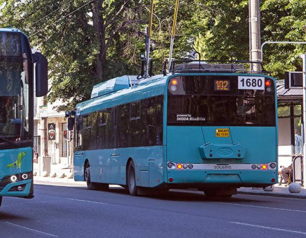 Traseul de troleibuz 102 asigurat cu autobuze