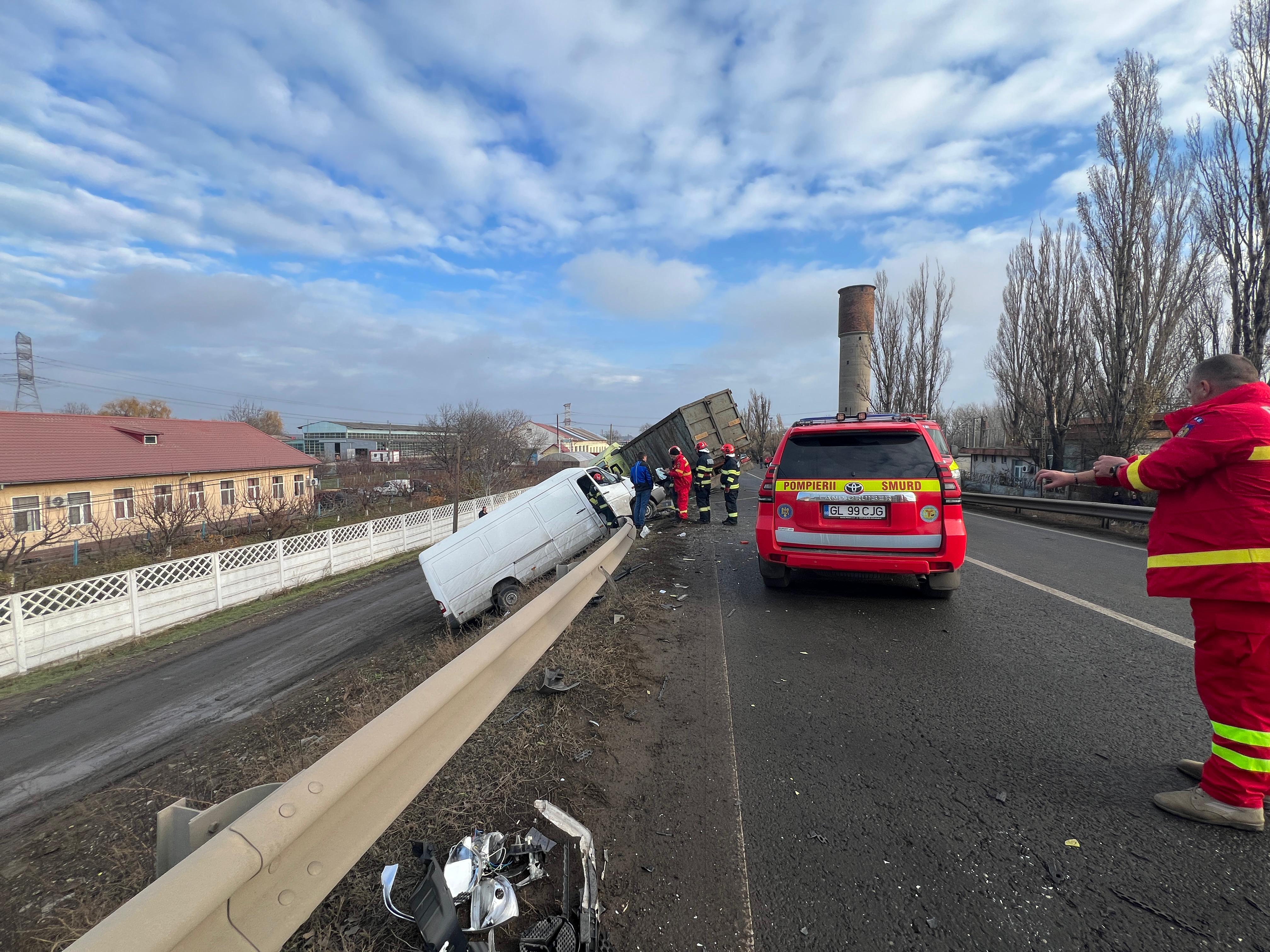 FOTO: Grav accident cu victime la Şendreni - UPDATE