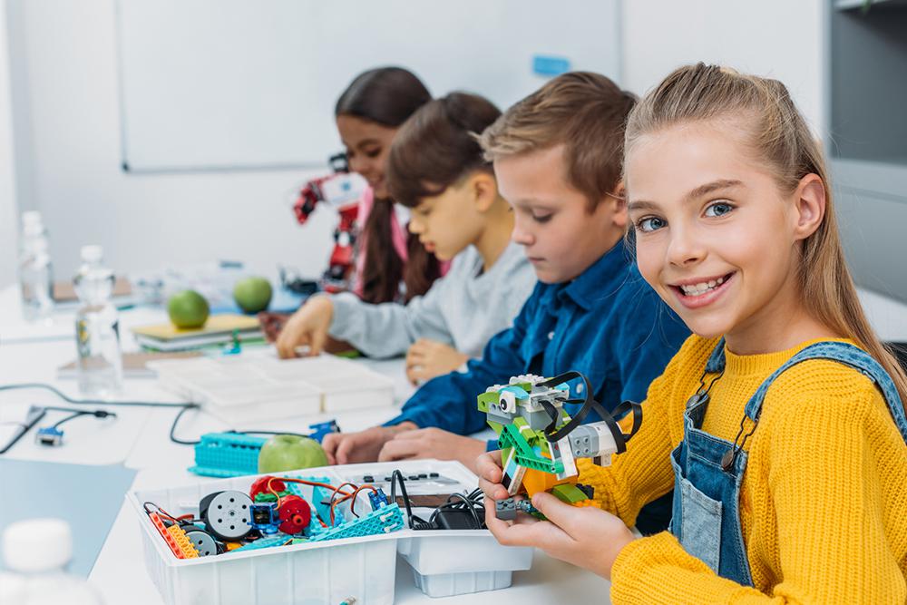 Frumuşiţa - Şcoala Viitorului: Ateliere gratuite de robotică educaţională pentru copii