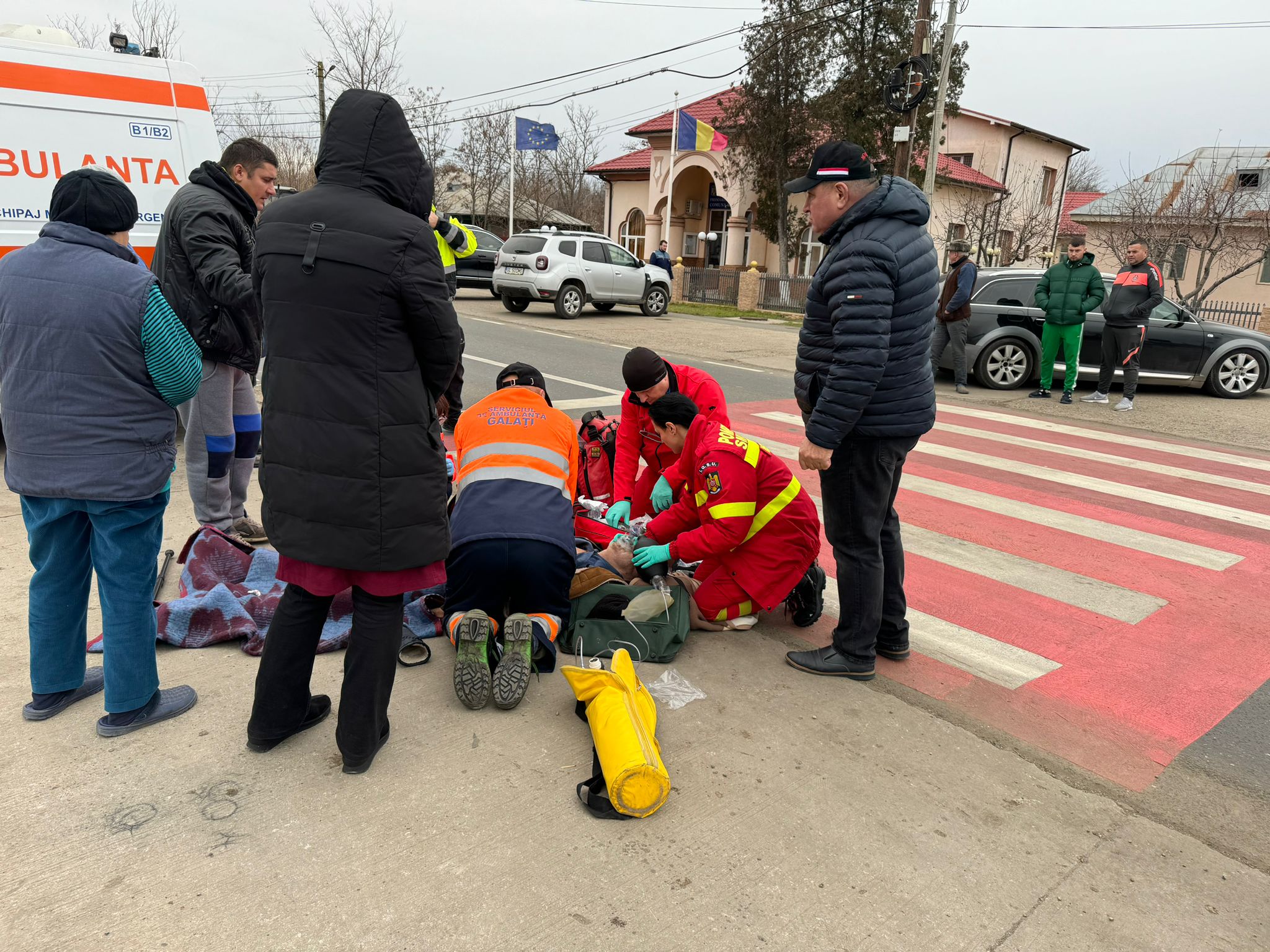 Tragedie la Galați: Un bărbat a murit lângă trecerea de pietoni - FOTO/VIDEO