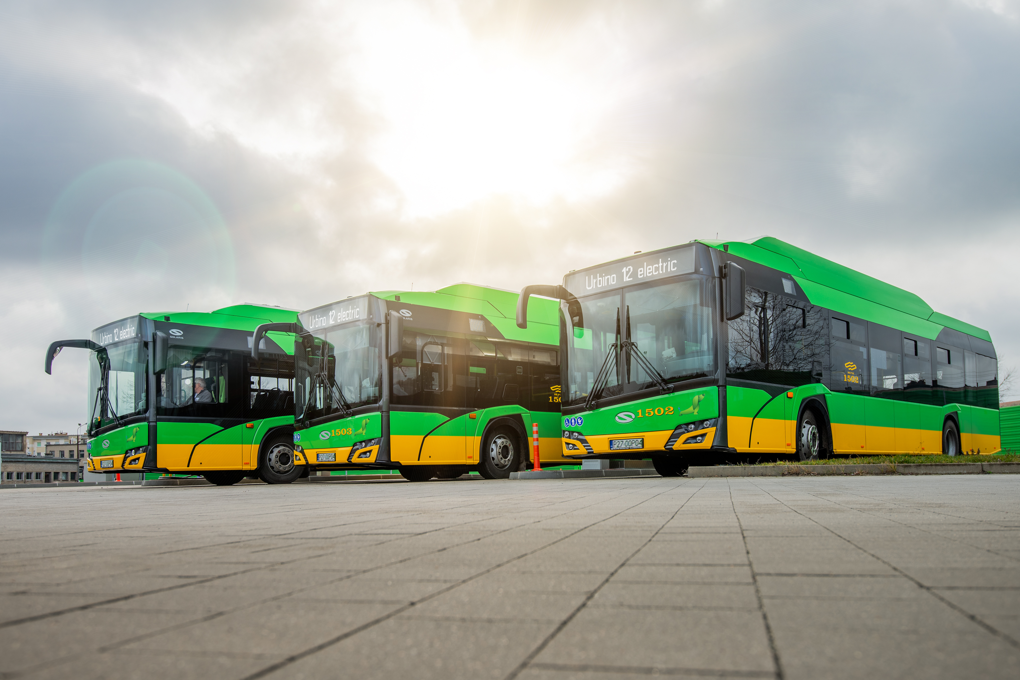 Galaţi: Contract semnat pentru 20 de autobuze electrice noi, de 12 metri lungime - FOTO