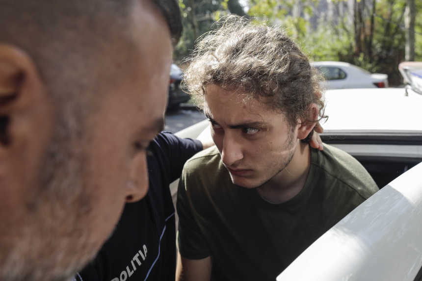 Vlad Pascu rămâne în arest preventiv; instanţa a respins solicitarea acestuia de a fi arestat la domiciliu