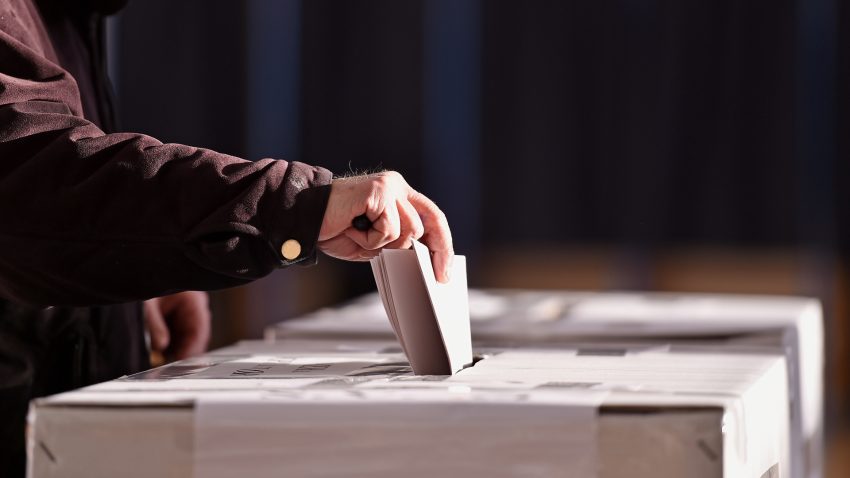 Consiliile naţionale ale PSD şi PNL au aprobat listele candidaţilor la alegerile europarlamentare
