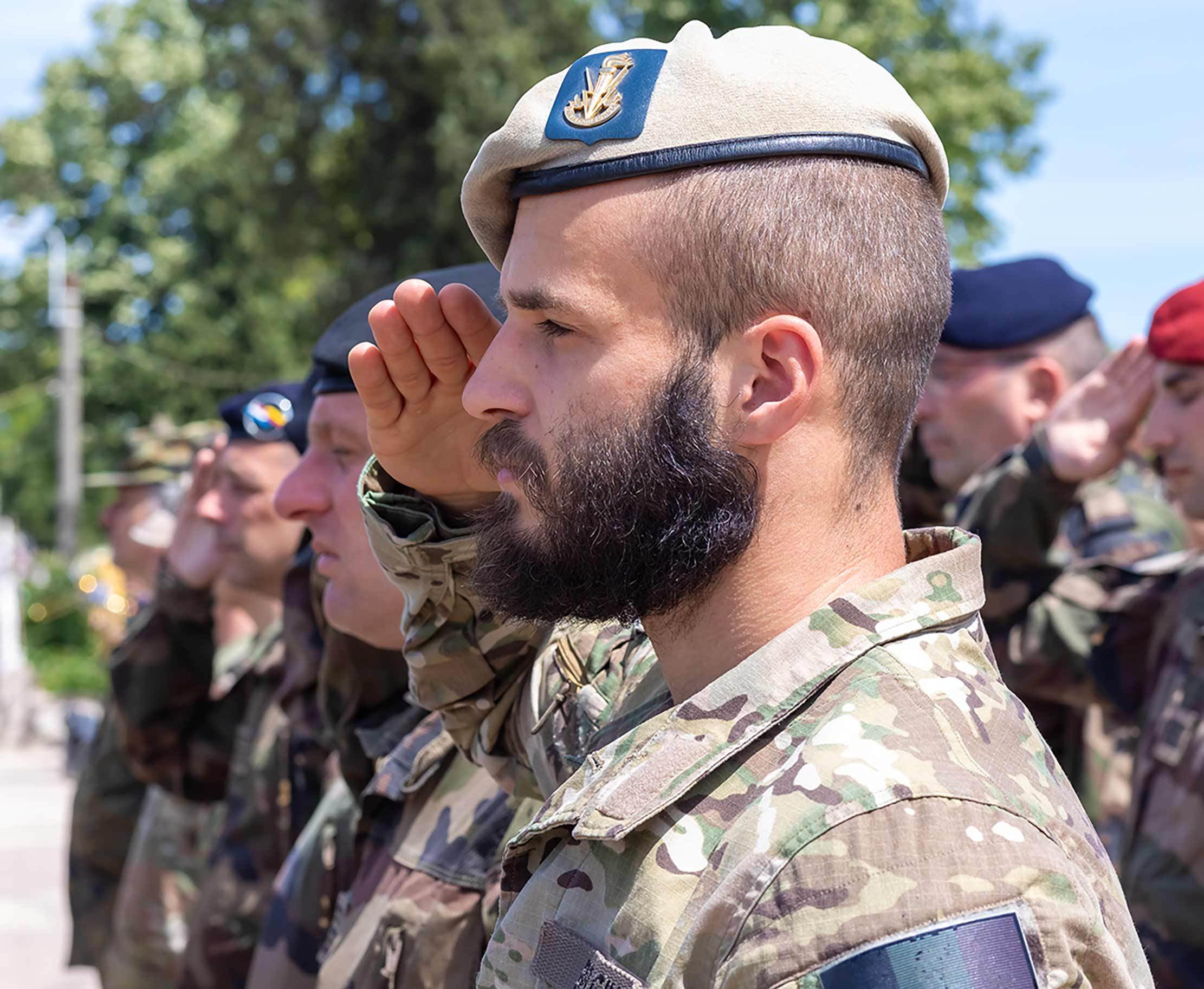 ALBUM FOTO: Ceremonial militar de comemorare a soldaţilor francezi, la Galaţi