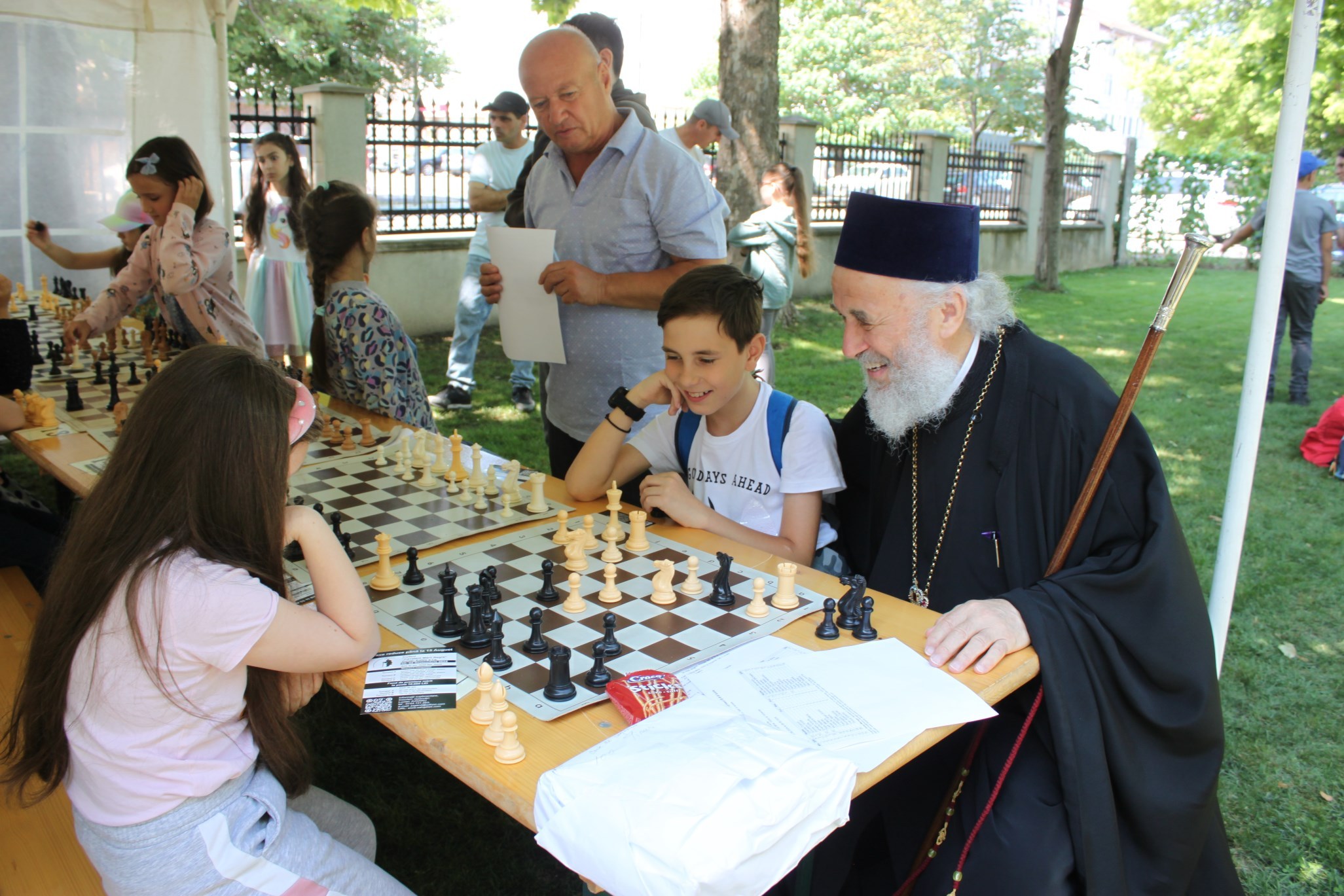 Şah-mat! ÎPS Casian, la unul dintre cele mai mari concursuri de şah în aer liber din România (FOTO)