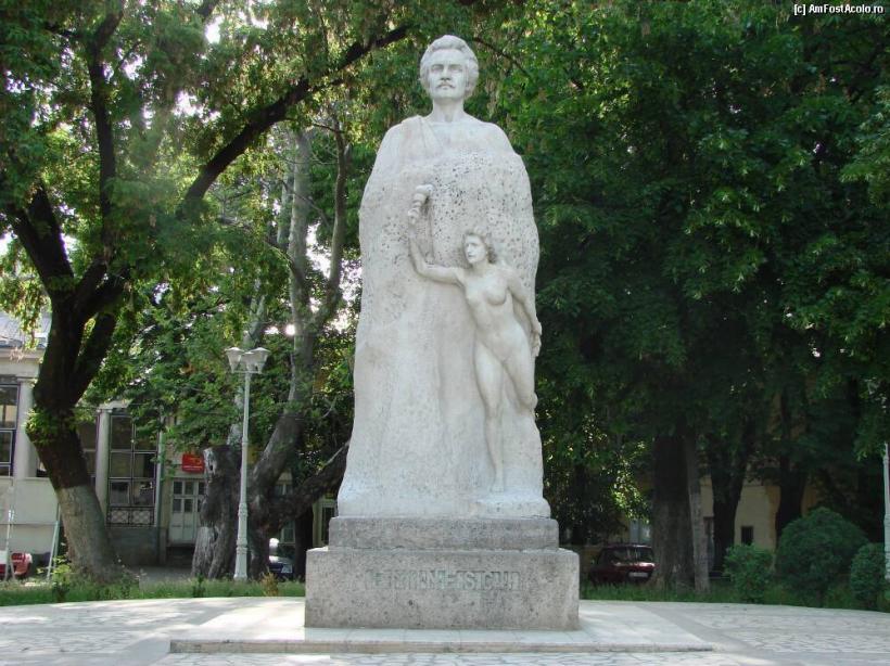 Galaţi: Eveniment în Parcul Municipal Central, la 135 de ani de la moartea lui Mihai Eminescu