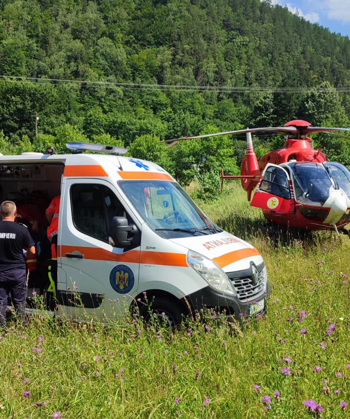 VIDEO: Băiat căzut de la înălțime la Lepșa, dus la spital cu elicopterul SMURD Galați