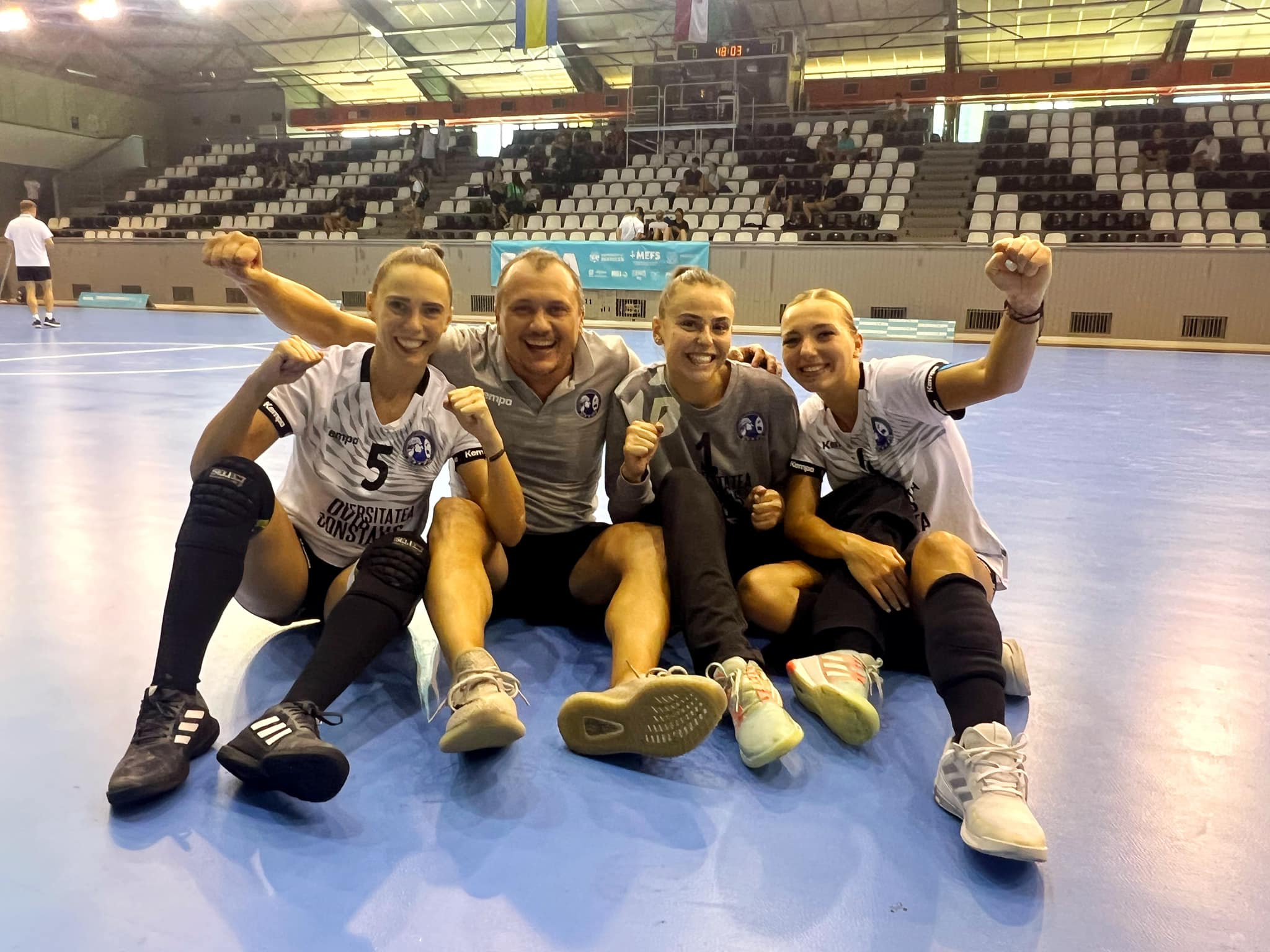 Handbalistele de la CSM Galaţi, Daniela Corban, Ana Maria Micu şi Iasmina Ichim, campioane europene universitare